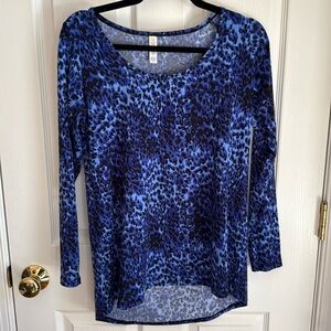 EUC long sleeve Lularoe lynnae tee